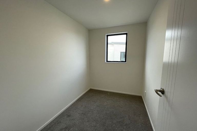 Photo of property in 6a Poruru Close, Papakura, 2110