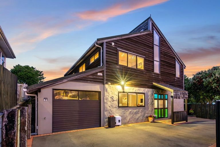 Photo of property in 1/6 Mana Esplanade, Paremata, Porirua, 5026