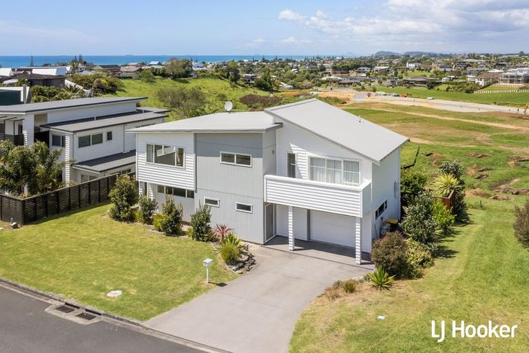 Photo of property in 45 Mayor View Terrace, Waihi Beach, 3611
