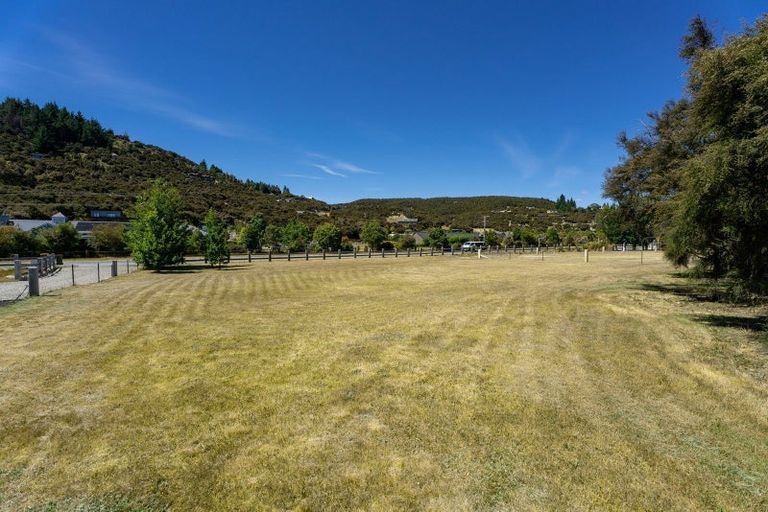 Photo of property in 2 Mount Linton Avenue, Wanaka, 9305
