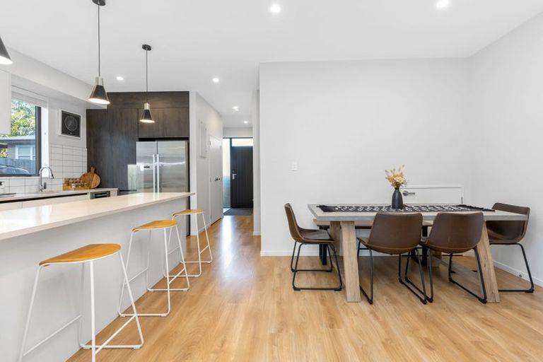 Photo of property in 4b Halberg Street, Glenfield, Auckland, 0629