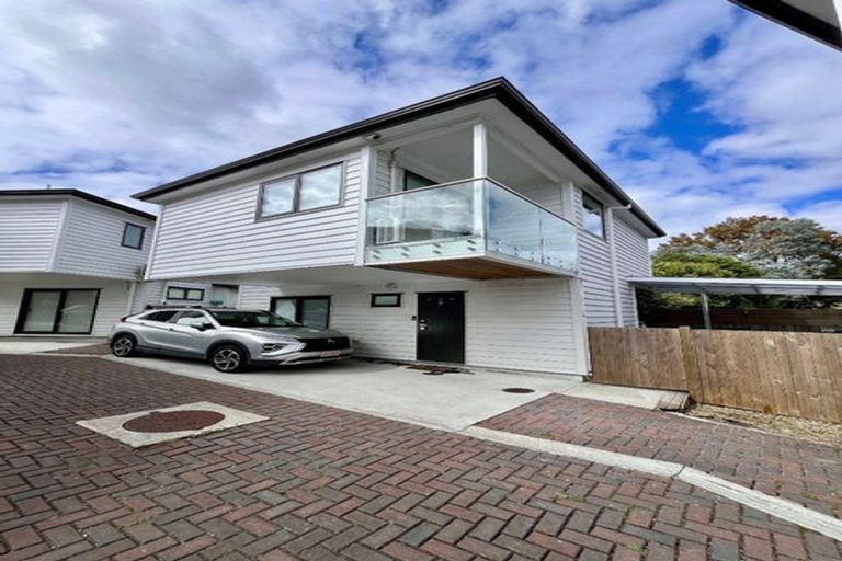 Photo of property in 1d Ohira Place, Henderson, Auckland, 0612