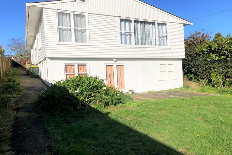Photo of property in 32 Barbary Avenue, Kelston, Auckland, 0602