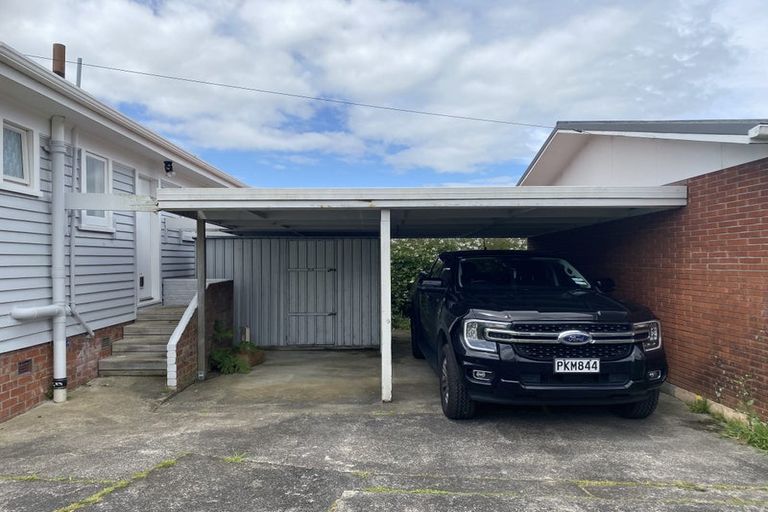 Photo of property in 1/15 Tane Street, New Lynn, Auckland, 0600