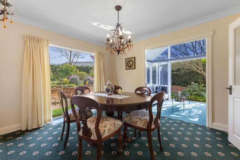 Photo of property in 424 Mangorei Road, Highlands Park, New Plymouth, 4312