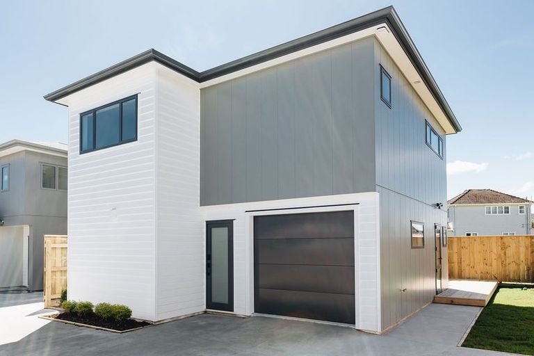 Photo of property in 1332 High Street, Taita, Lower Hutt, 5011