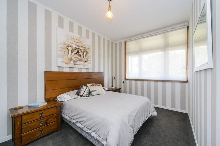 Photo of property in 93 Shamrock Street, Takaro, Palmerston North, 4412