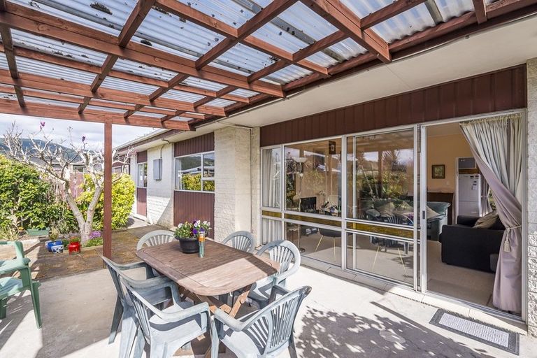 Photo of property in 2a Cypress Grove, Paraparaumu, 5032