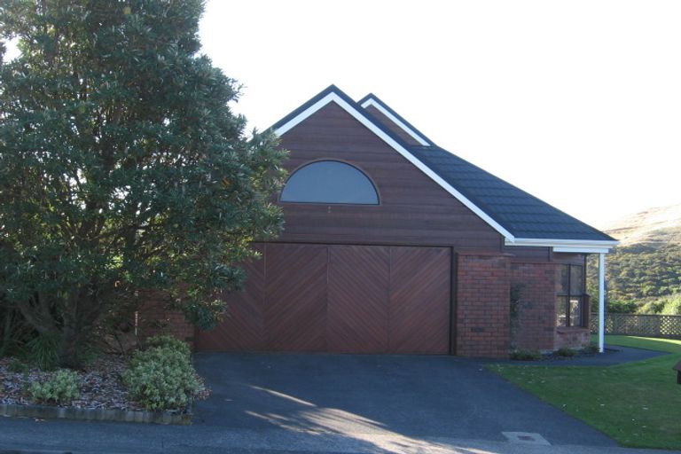 Photo of property in 16 Aintree Grove, Churton Park, Wellington, 6037