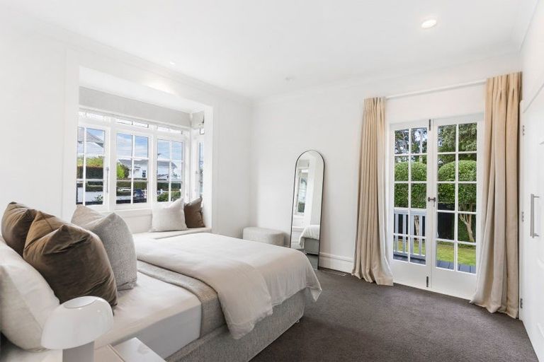 Photo of property in 44 Princes Street, Northcote Point, Auckland, 0627