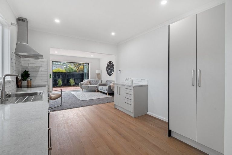 Photo of property in 267 Centaurus Road, Saint Martins, Christchurch, 8022