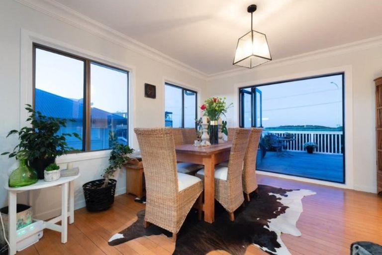 Photo of property in 4 Oceanbeach Road, Mount Maunganui, 3116