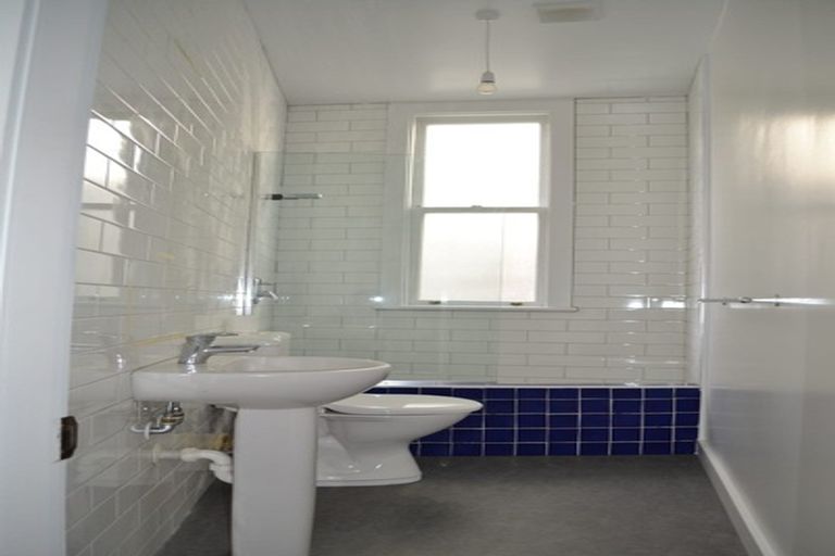 Photo of property in 29 Queen Street, Mount Victoria, Wellington, 6011