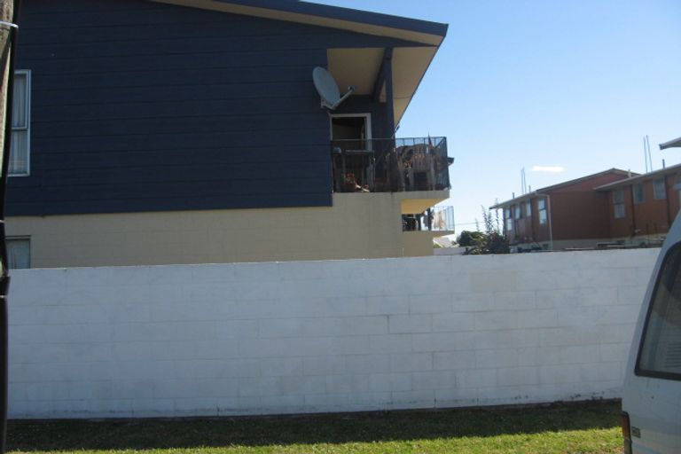 Photo of property in 2/124 Huxley Street, Sydenham, Christchurch, 8023