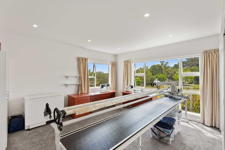 Photo of property in 32 Ketemaringi Way, Manakau, Levin, 5573