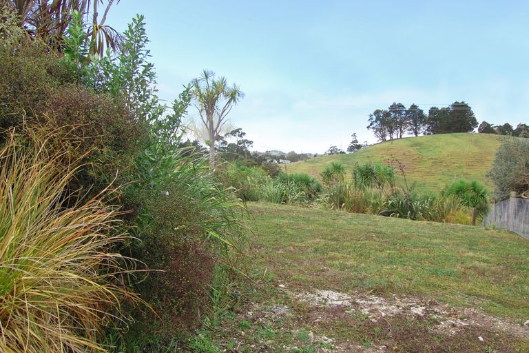Photo of property in 126 Oneriri Road, Kaiwaka, 0573