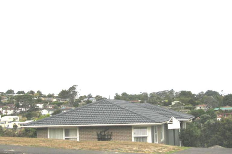 Photo of property in 35 Juniper Road, Sunnynook, Auckland, 0620