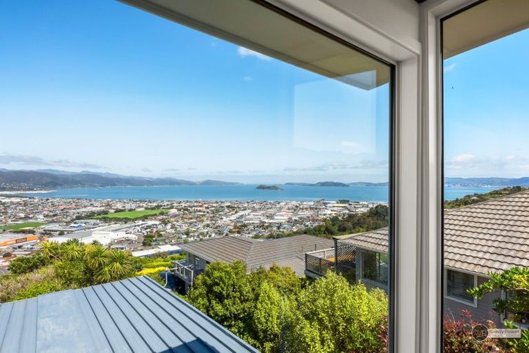 Photo of property in 92b Dowse Drive, Maungaraki, Lower Hutt, 5010