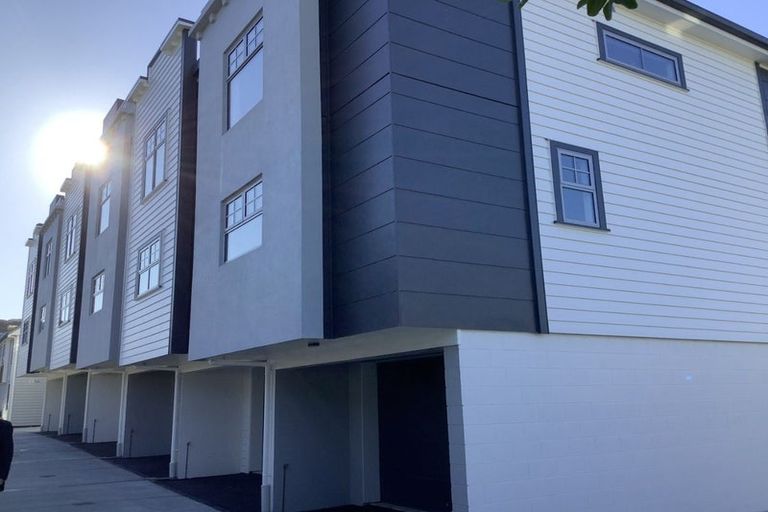 Photo of property in 4/14 Rotoiti Street, Johnsonville, Wellington, 6037