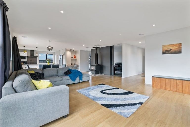 Photo of property in 31 Kingsdowne Drive, West Melton, 7618