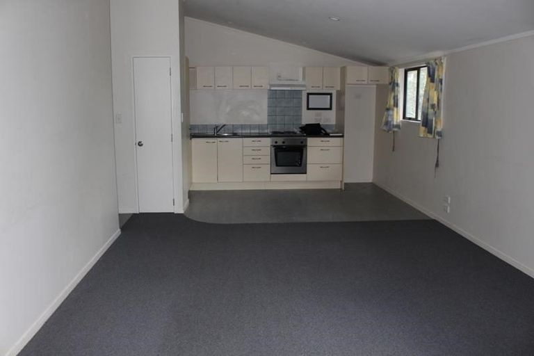 Photo of property in 53 Triangle Road, Massey, Auckland, 0614