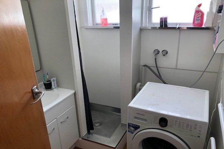 Photo of property in 25 Nile Street, Waterloo, Lower Hutt, 5011