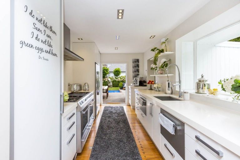 Photo of property in 385 Fergusson Drive, Heretaunga, Upper Hutt, 5018