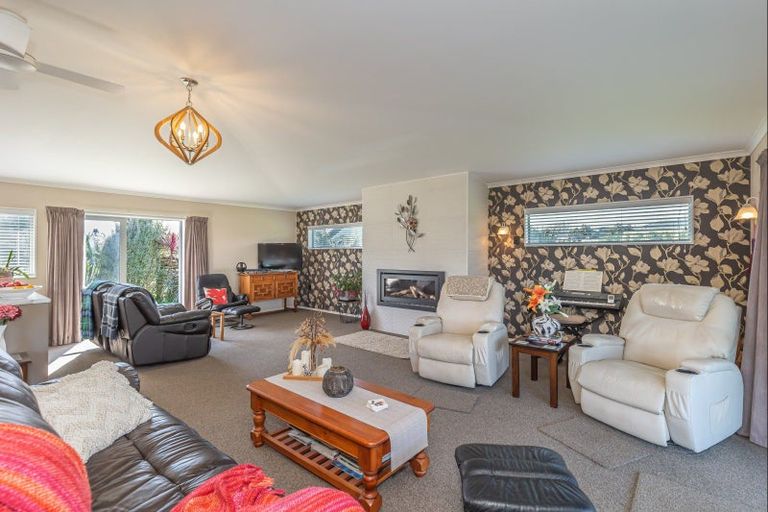 Photo of property in 23 Saint Laurent Way, Ohau, Levin, 5570