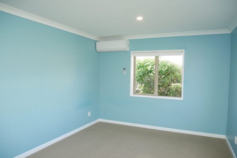 Photo of property in 19 Waterstone Avenue, Paraparaumu, 5032