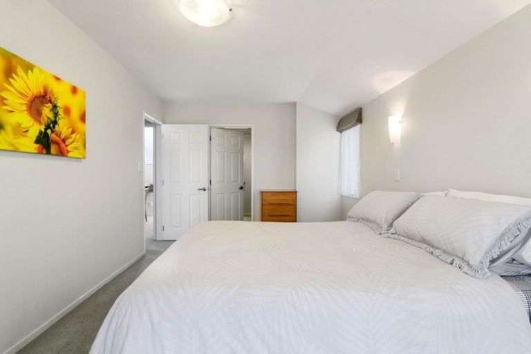 Photo of property in 28 Mark Place, Lynmore, Rotorua, 3010