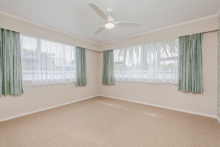 Photo of property in 2a Pollen Street, Woodville, 4920