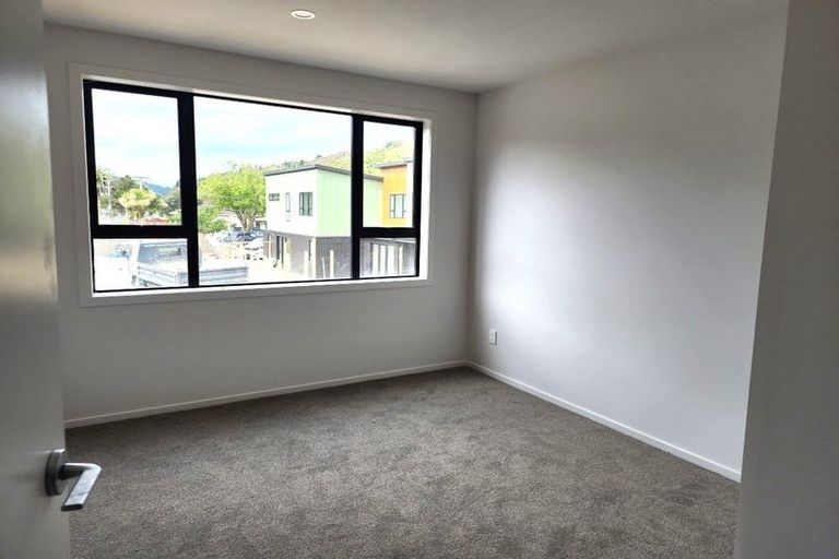 Photo of property in 8/7 Johnston Grove, Taita, Lower Hutt, 5011