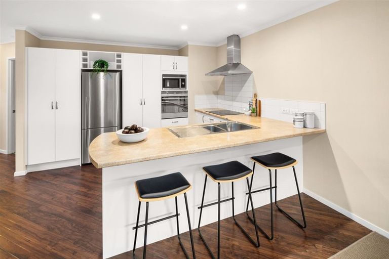 Photo of property in 226 Mark Avenue, Grenada Village, Wellington, 6037