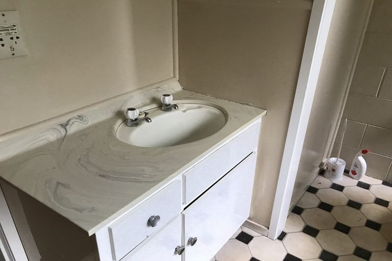 Photo of property in 4/1222 Victoria Street, Whitiora, Hamilton, 3200