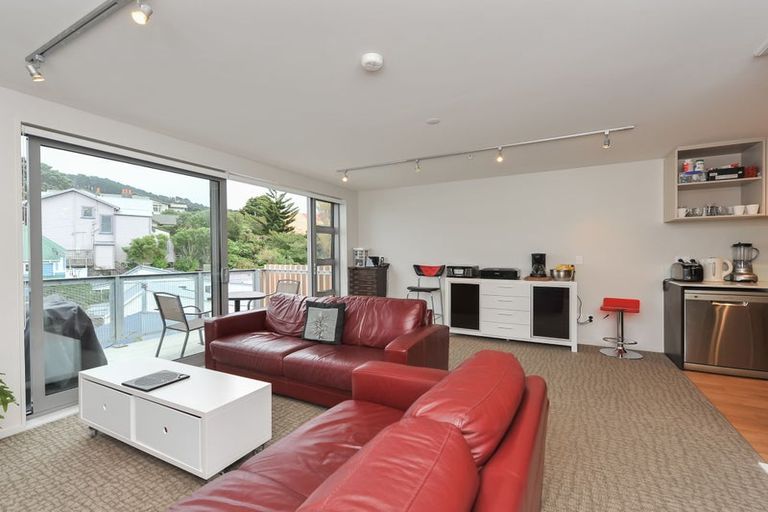 Photo of property in Masina Apartments, 111/80 Riddiford Street, Newtown, Wellington, 6021