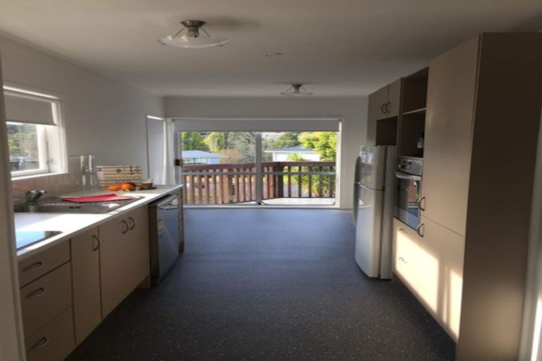 Photo of property in 71 Vandeleur Avenue, Birkdale, Auckland, 0626