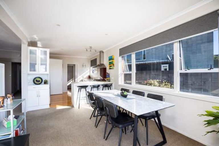 Photo of property in 15 Mclean Street, Strandon, New Plymouth, 4312