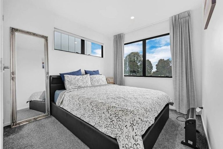 Photo of property in 2 Fields Road, Manurewa, Auckland, 2102