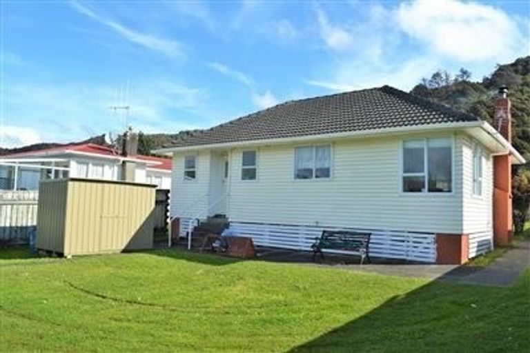 Photo of property in 64 Karaka Street, Wainuiomata, Lower Hutt, 5014