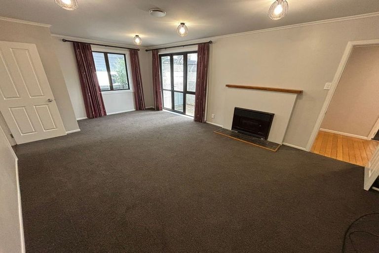 Photo of property in 28 Evans Road, Weymouth, Auckland, 2103