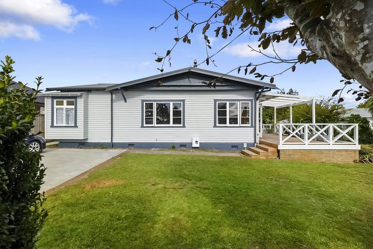 Photo of property in 7 Wheeler Place, Upper Vogeltown, New Plymouth, 4310