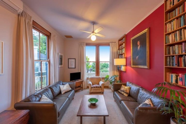 Photo of property in 348 The Terrace, Te Aro, Wellington, 6011