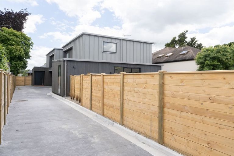 Photo of property in 2/23 Strowan Avenue, Fairfield, Hamilton, 3214