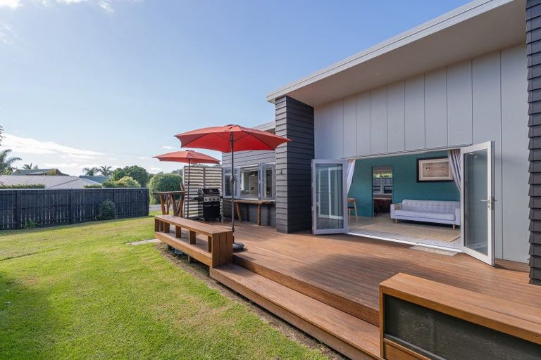 Photo of property in 56 Hahei Beach Road, Hahei, Whitianga, 3591