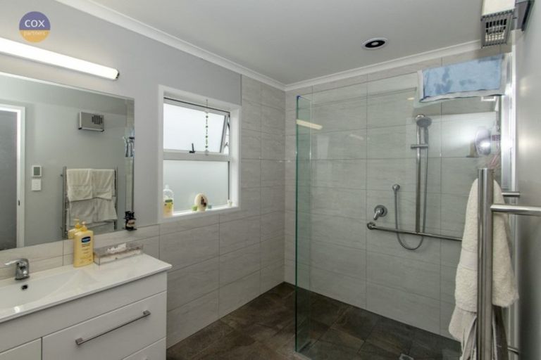 Photo of property in 75 Douglas Mclean Avenue, Marewa, Napier, 4110