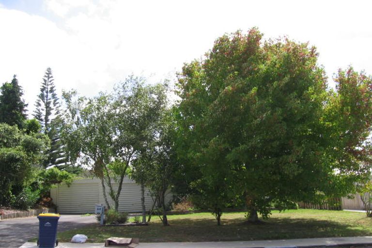 Photo of property in 94 Verbena Road, Birkdale, Auckland, 0626