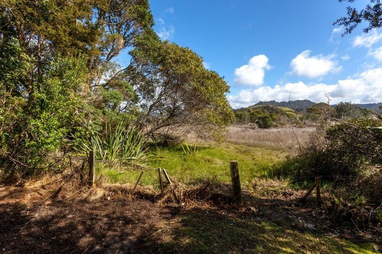 Photo of property in 159 Ocean Beach Road, Tairua, 3508