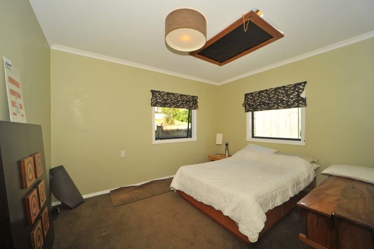 Photo of property in 6 Te Ara Road, Pukerua Bay, 5026