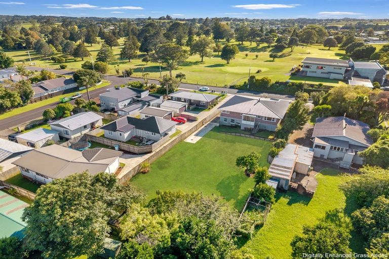 Photo of property in 12a Racecourse Road, Waiuku, 2123