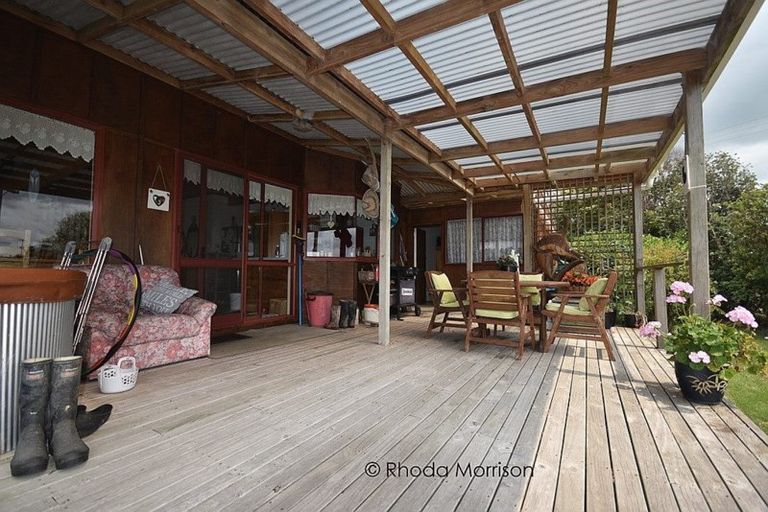 Photo of property in 221 Pahi Road, Pahi, Paparoa, 0571